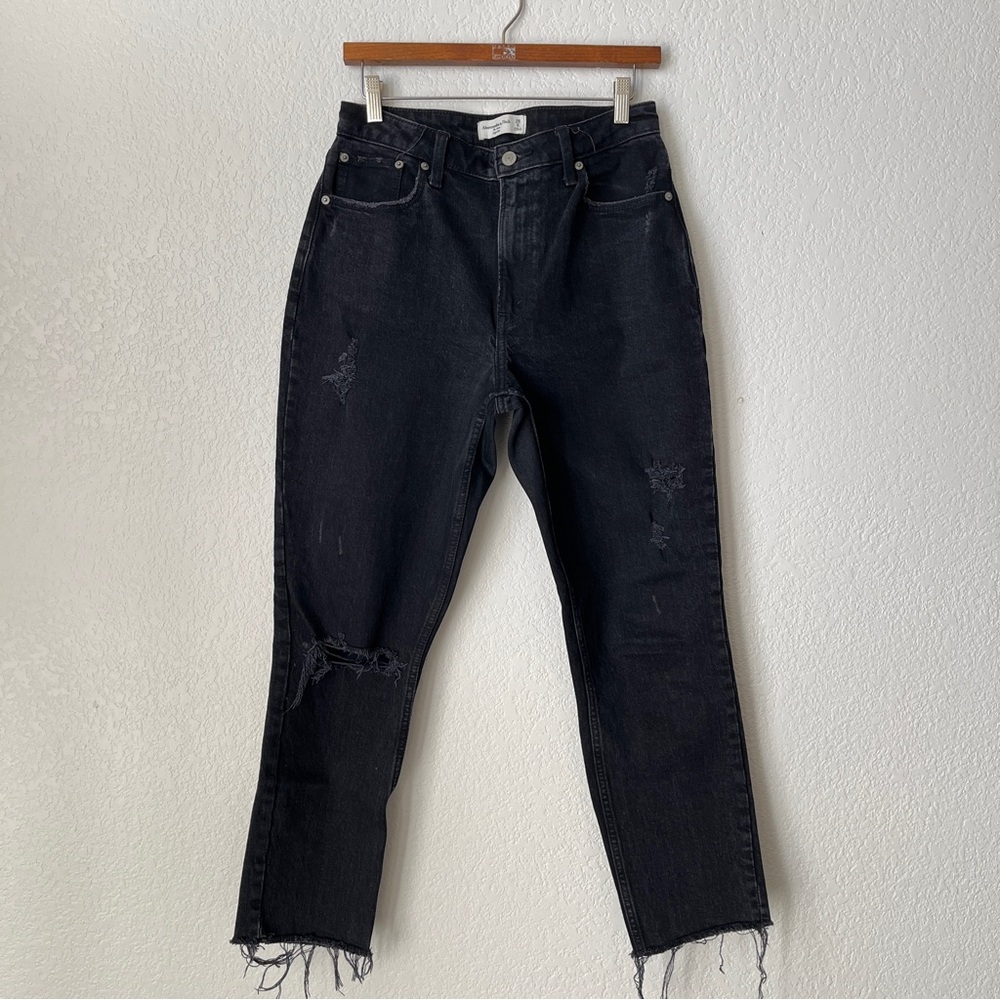 Abercrombie & Fitch Curve Love The Mom High Rise Jeans